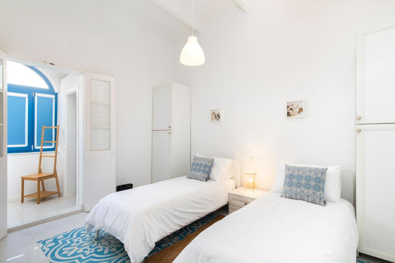 Chic, Stylish Traditional Townhouse With Terrace - セント・ポールズ・ベイ エクステリア 写真