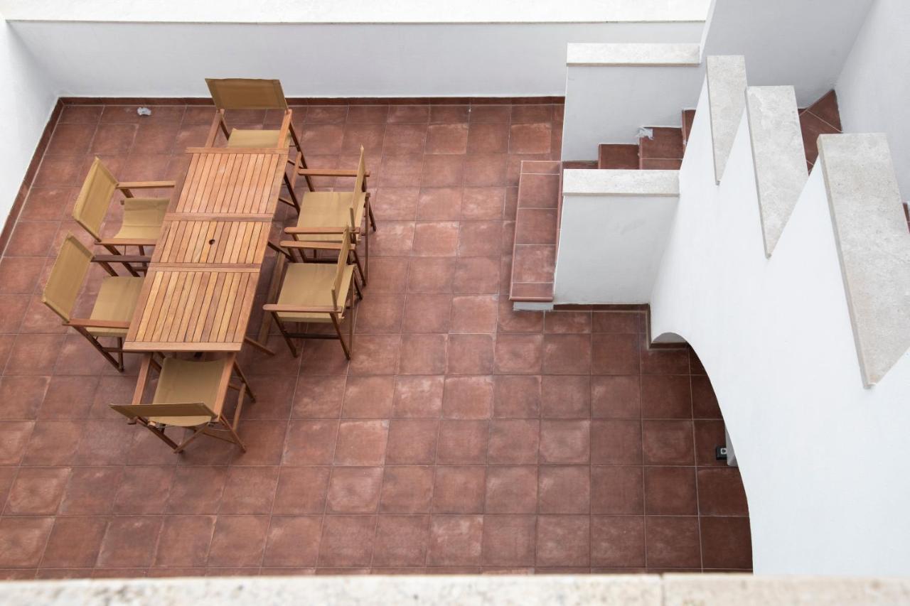 Chic, Stylish Traditional Townhouse With Terrace - セント・ポールズ・ベイ エクステリア 写真