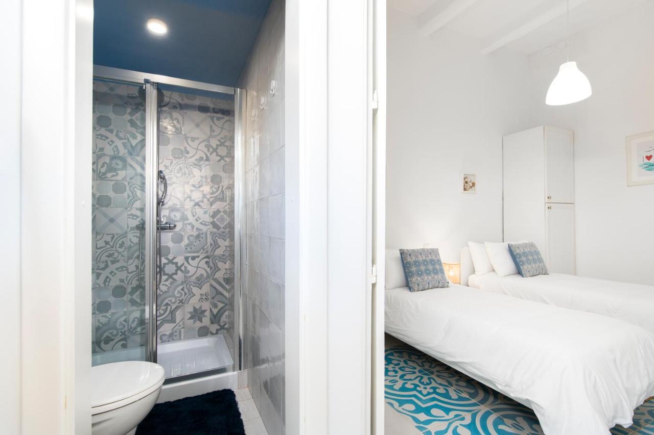Chic, Stylish Traditional Townhouse With Terrace - セント・ポールズ・ベイ エクステリア 写真