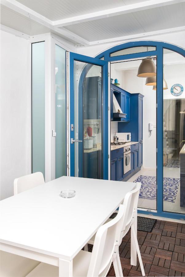 Chic, Stylish Traditional Townhouse With Terrace - セント・ポールズ・ベイ エクステリア 写真