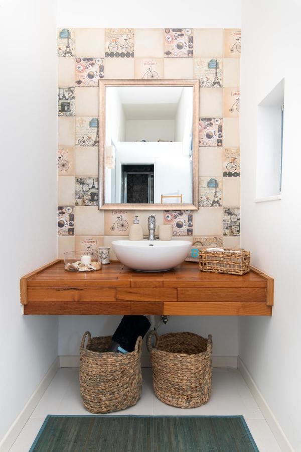 Chic, Stylish Traditional Townhouse With Terrace - セント・ポールズ・ベイ エクステリア 写真